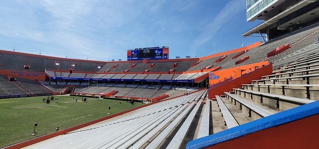 更是对中国 更是对中国